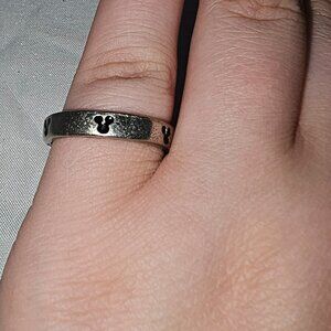 Disney Mickey mouse ring size 6